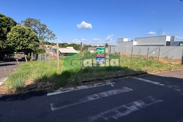 Terreno &agrave; venda - 326m&sup2; - Parque Residencial da G&aacute;vea