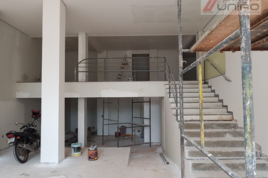 Sal&atilde;o Comercial para alugar - 172m&sup2; - Zona I