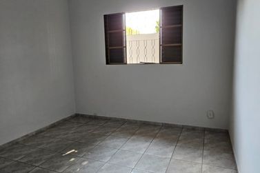 Casa &agrave; venda - 102m&sup2; - PARQUE SAN REMO II