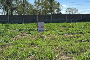 Terreno &agrave; venda - 300m&sup2; - &Aacute;rea Rural de Umuarama