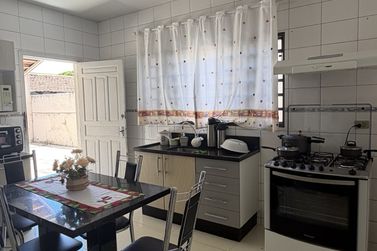 Casa &agrave; venda - 140m&sup2; - Jardim Para&iacute;so