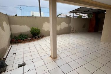 Casa para alugar - 100m&sup2; - Jardim Vitoria Regia