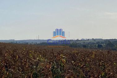 Ch&aacute;cara &agrave; venda - 4m&sup2; - Lovat