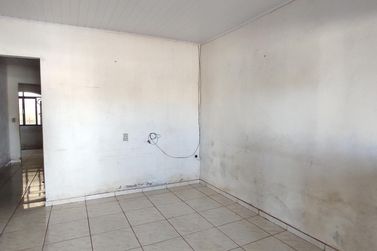 Casa &agrave; venda - 130m&sup2; - VILA PIONEIRO