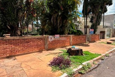 Terreno &agrave; venda - 560m&sup2; - Zona II