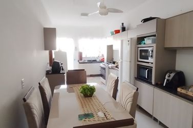 Casa &agrave; venda - 107m&sup2; - Zona V