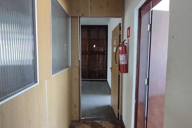 Sal&atilde;o Comercial para alugar - 150m&sup2; - Centro