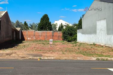 Terreno &agrave; venda - 490m&sup2; - Zona II