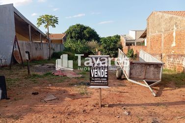 Terreno &agrave; venda - 360m&sup2; - Parque Danielle