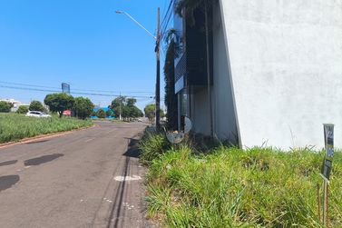 Terreno &agrave; venda - 373m&sup2; - Alto da Paran&aacute;