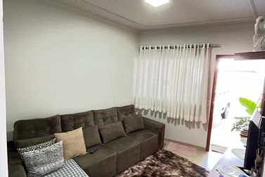 Casa &agrave; venda - 195m&sup2; - Jardim novo Mil&ecirc;nio