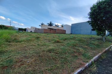 Terreno &agrave; venda - 200m&sup2; - Jardim Belo Horizonte