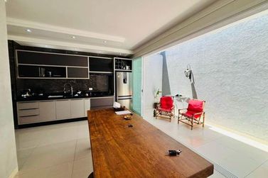 Casa &agrave; venda - 109m&sup2; - Jardim Caravelle