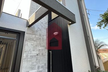 Casa &agrave; venda - 244m&sup2; - Jardim Global