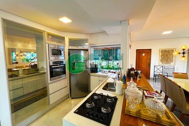 Casa &agrave; venda - 400m&sup2; - Zona II