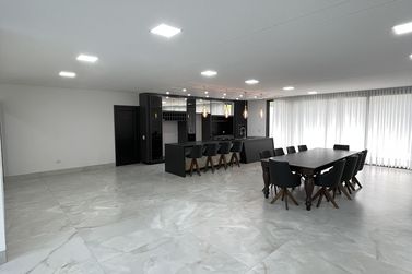 Sobrado &agrave; venda - 360m&sup2; - Condom&iacute;nio Royal Garden