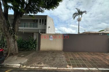 Terreno &agrave; venda - 270m&sup2; - ZONA II