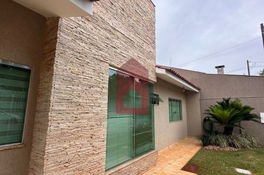 Casa &agrave; venda - 150m&sup2; - Jardim Colibri