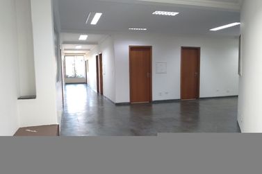 Sala Comercial para alugar - 240m&sup2; - Zona II