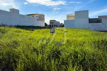 Terreno &agrave; venda - 220m&sup2; - Parque Residencial Metropolitano