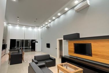 Casa &agrave; venda - 218m&sup2; - Portal das &Aacute;guas