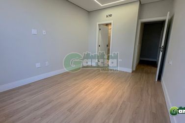 Casa &agrave; venda - 250m&sup2; - Residencial Portal das &Aacute;guas