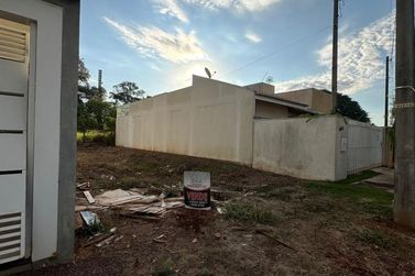 Terreno &agrave; venda - 126m&sup2; - Jardim Soluar