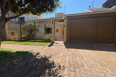 Casa &agrave; venda - 420m&sup2; - JARDIM SUZUKI