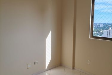 Apartamento para alugar - 90m&sup2; - ZONA I