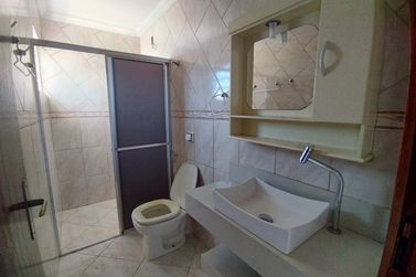 Casa &agrave; venda - 255m&sup2; - ZONA VI