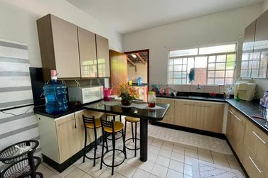 Casa &agrave; venda - 130m&sup2; - JARDIM PETROPOLIS