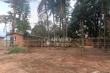 Ch&aacute;cara &agrave; venda - 1800m&sup2; - Saltinho do Oeste