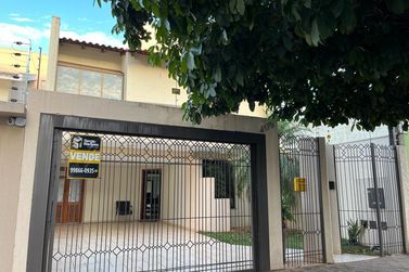 Sobrado &agrave; venda - 262m&sup2; - Zona Armaz&eacute;m