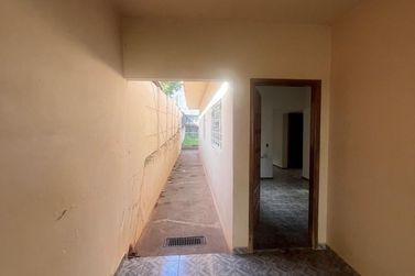 Casa para alugar - 80m&sup2; - Zona VII