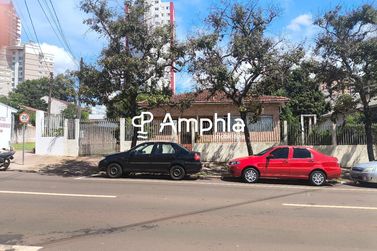 Terreno &agrave; venda - 1084m&sup2; - Centro