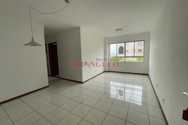 Apartamento &agrave; venda - 77m&sup2; - ZONA II