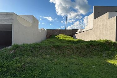Terreno &agrave; venda - 304m&sup2; - Condominio Paysage Unique