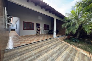 Casa &agrave; venda - 250m&sup2; - Jardim Bandeirantes
