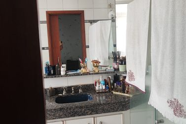 Sobrado &agrave; venda - 232m&sup2; - Zona II