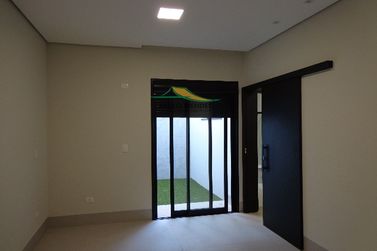 Casa &agrave; venda - 200m&sup2; - CONDOM&Iacute;NIO JARDIM VERSAILLES