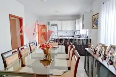 Casa &agrave; venda - Zona I-A