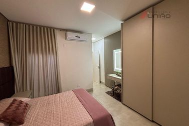 Casa &agrave; venda - 230m&sup2; - Conjunto Residencial Portal das &Aacute;guas