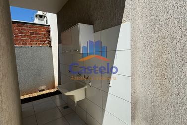 Casa &agrave; venda - 68m&sup2; - JARDIM COLORADO