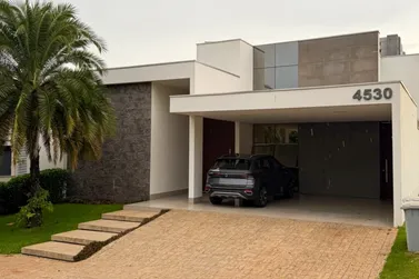 Casa &agrave; venda - 280m&sup2; - Zona VII