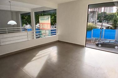 Sal&atilde;o Comercial para alugar - 800m&sup2; - Zona II