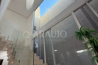 Sobrado &agrave; venda - 210m&sup2; - JARDIM ALPHAVILLE