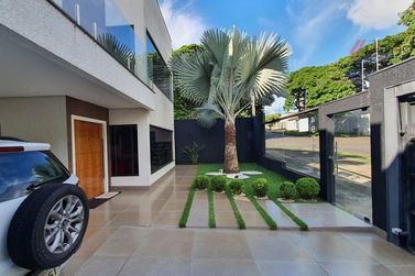 Casa &agrave; venda - 245m&sup2; - Zona IV