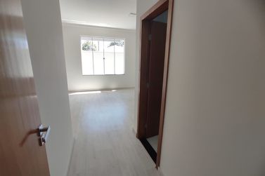 Casa &agrave; venda - 130m&sup2; - Jardim Tropical