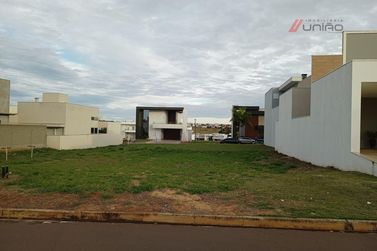 Terreno &agrave; venda - 252m&sup2; - Gleba Figueira