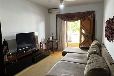 Sobrado para alugar - 241m&sup2; - Zona 1 A